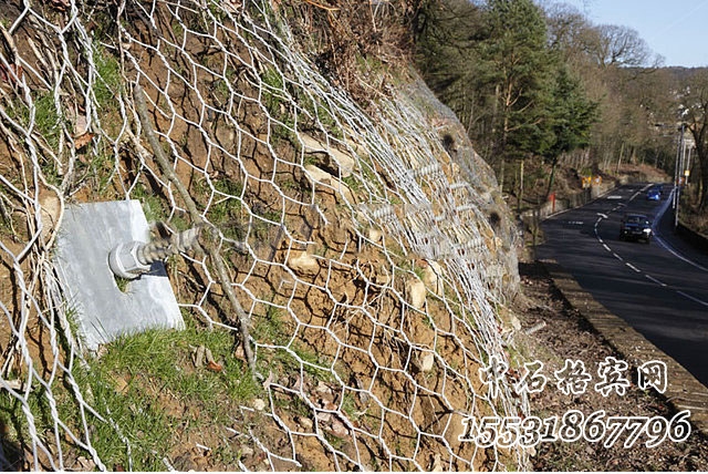 生態(tài)格網(wǎng)用于山體滑坡防護(hù).jpg 生態(tài)格網(wǎng)用于山體滑坡防護(hù).jpg